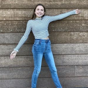 Meet your Posher, Crystal